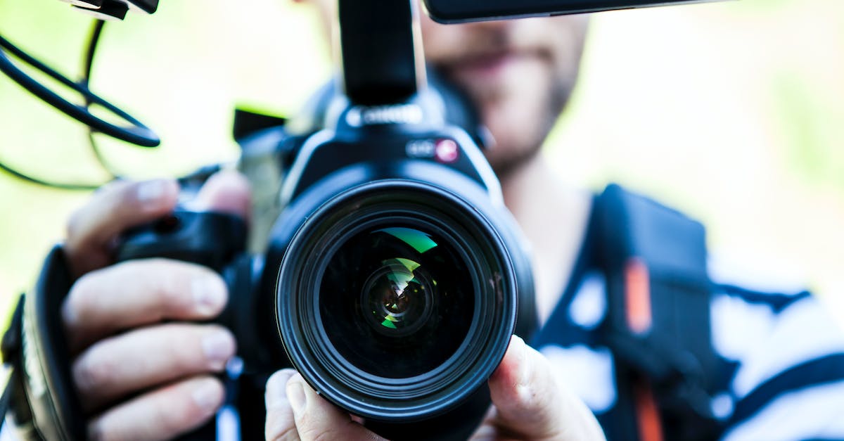 A Guide to Selecting and Using Camera Lens Tripod Attachments