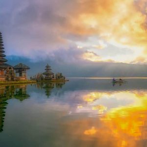 Pura Ulun Danu Bratan sunrise, Bali